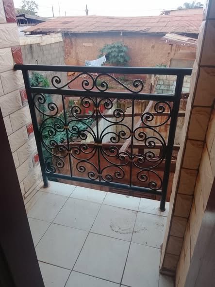 Chambre moderne à louer à Mimboman