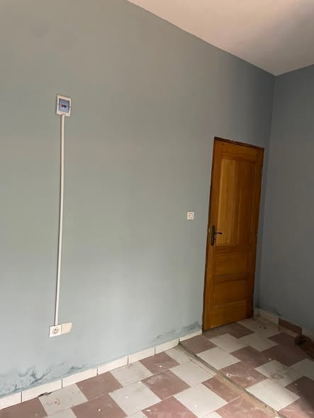 Chambre moderne à louer - Nyalla, Douala