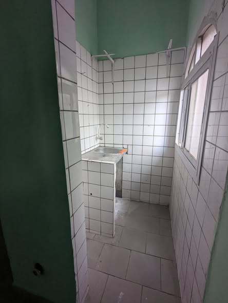 Chambres douche cuisine à louer - Logpom, Douala