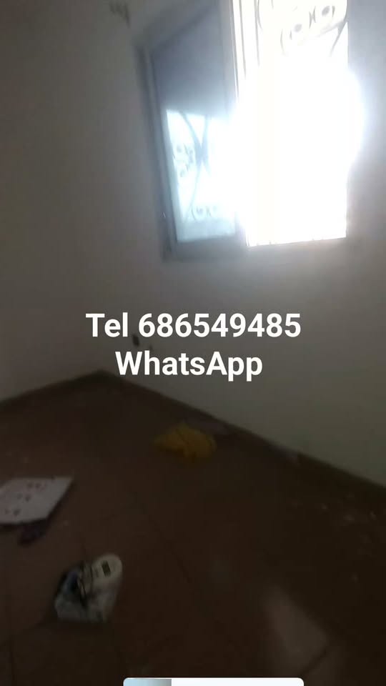 Chambre moderne spacieuse - Cité Sic, Douala