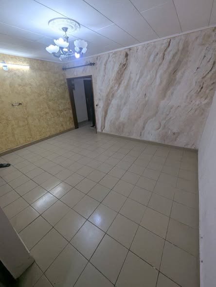 Vaste studio bon standing à Makepe