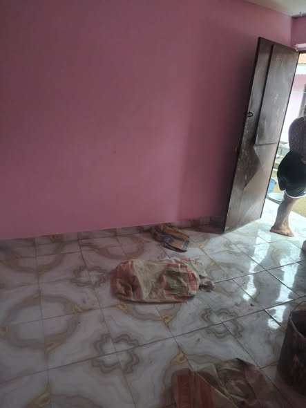 Chambre simple à louer à Ngousso