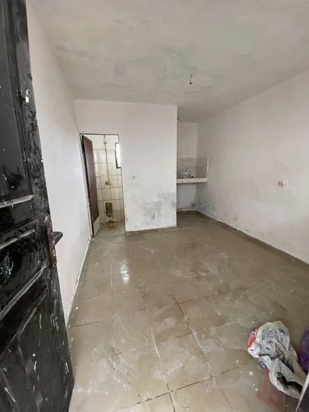 Chambre moderne à louer à Logbaba