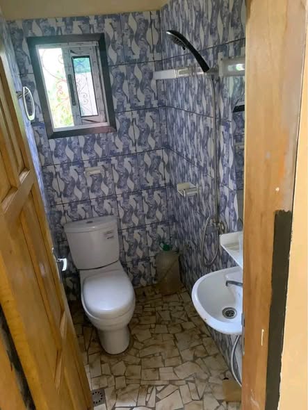 Chambre moderne à Biteng