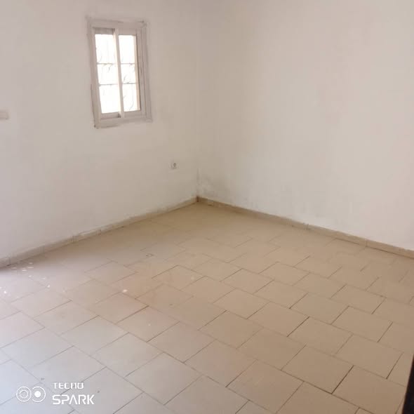 Studio disponible à Nlongkak Camp Sic