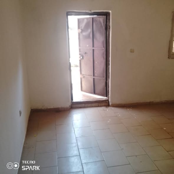 Studio disponible à Nlongkak Camp Sic
