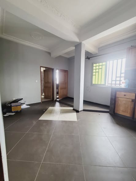 Studio moderne à Makepe Chefferie