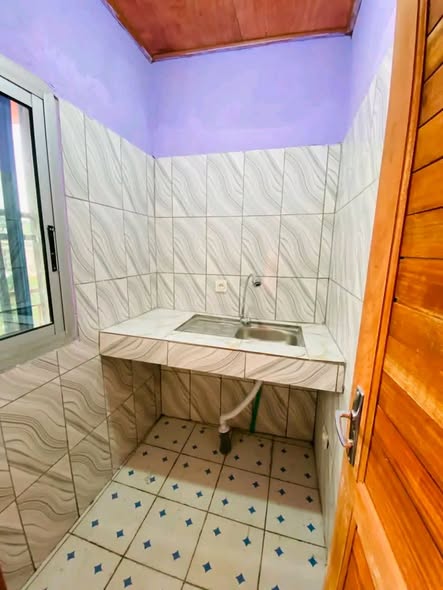 Chambre moderne à louer à Mobile Kondengui
