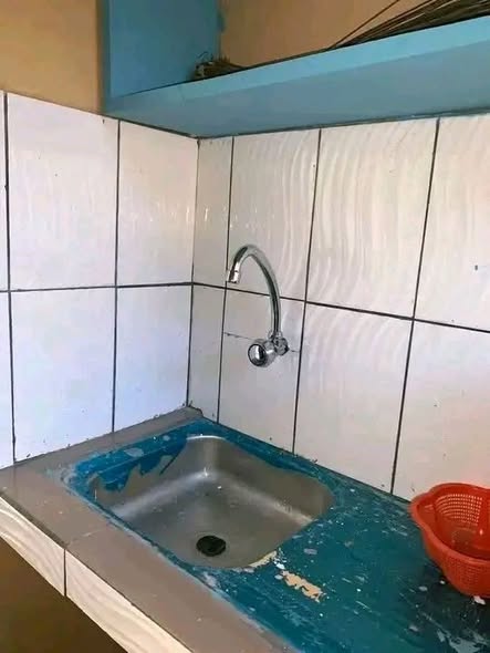 Chambre moderne à louer - Carrefour Bassong
