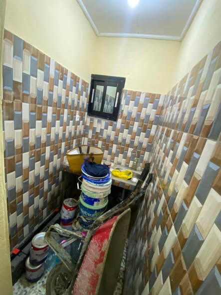 Chambre moderne à Beedi, Douala